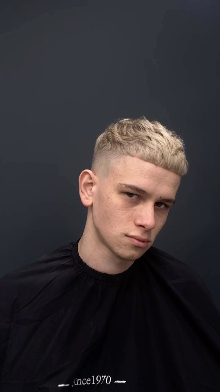 Praca GANS Barbershop — Blond fade